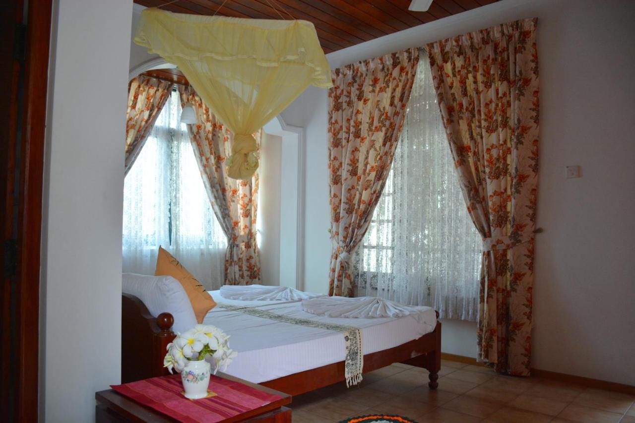 Welcome Family Guest House. Bentota Exterior photo