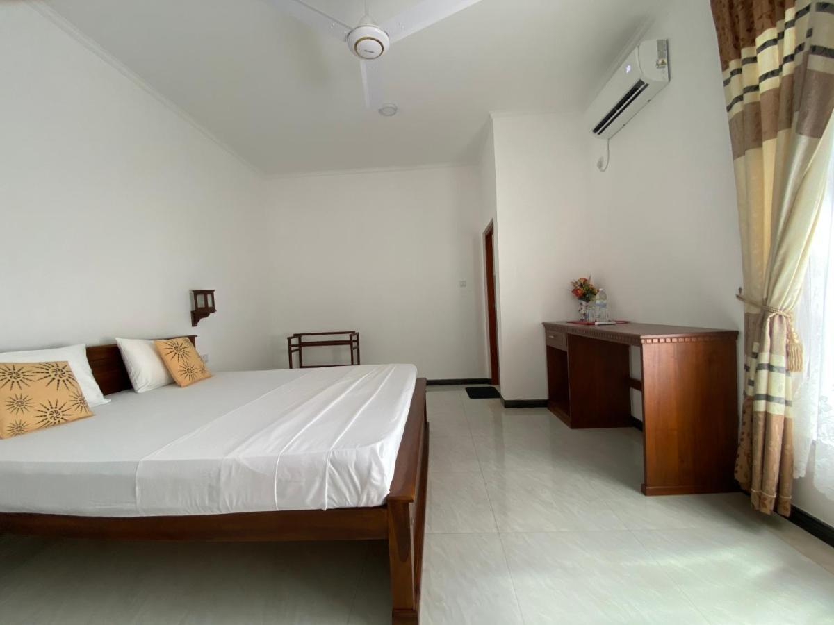 Welcome Family Guest House. Bentota Exterior photo