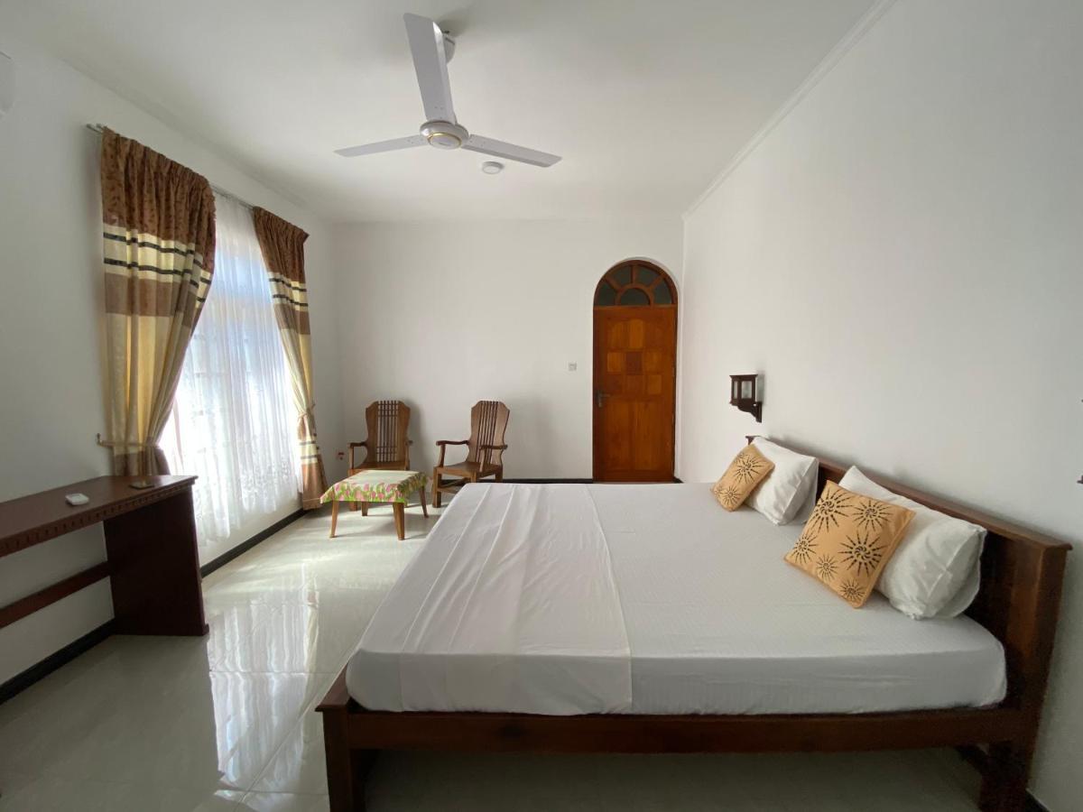 Welcome Family Guest House. Bentota Exterior photo