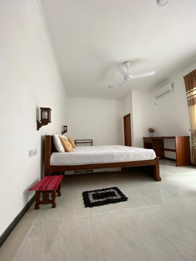 Welcome Family Guest House. Bentota Exterior photo